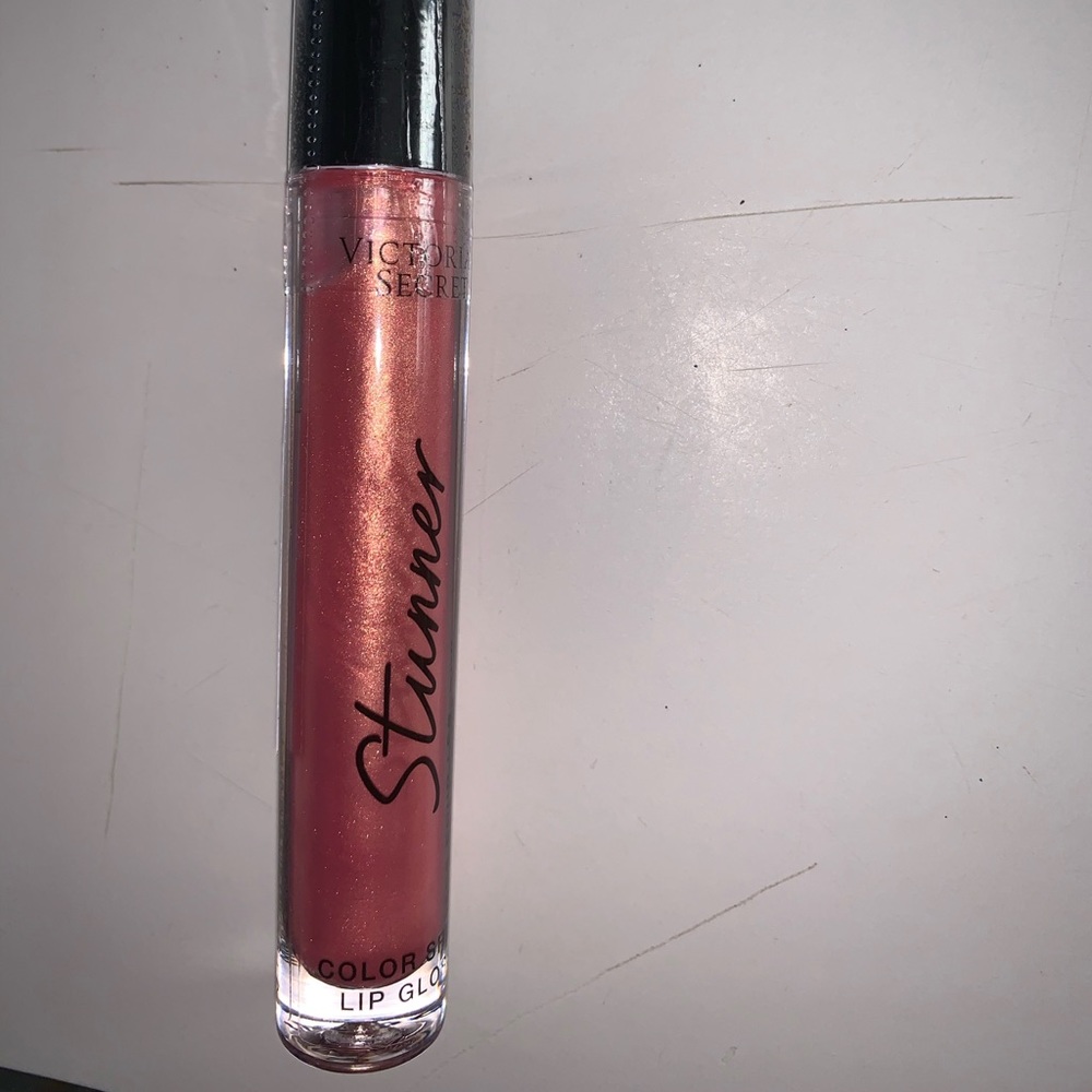 Victoria’s Secret Stunner Color Shine Lipgloss